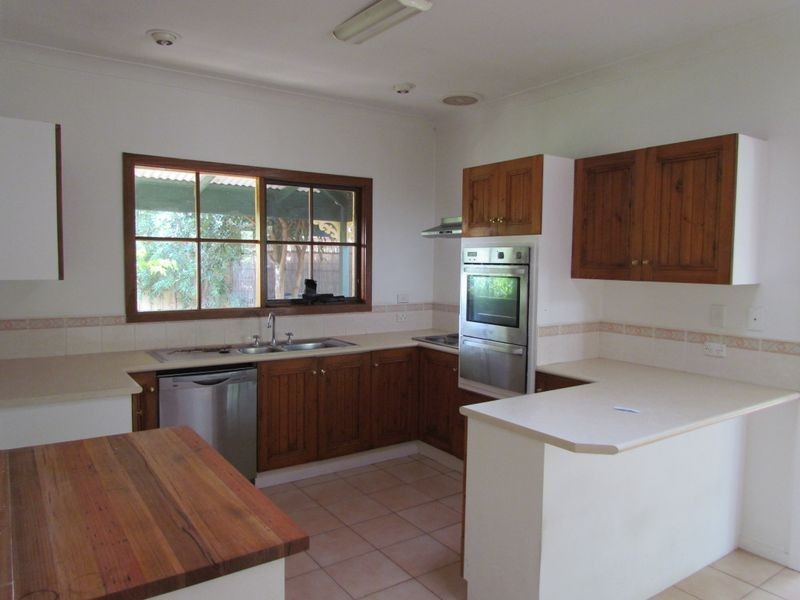 8 Cromwell Drive, Rowville VIC 3178