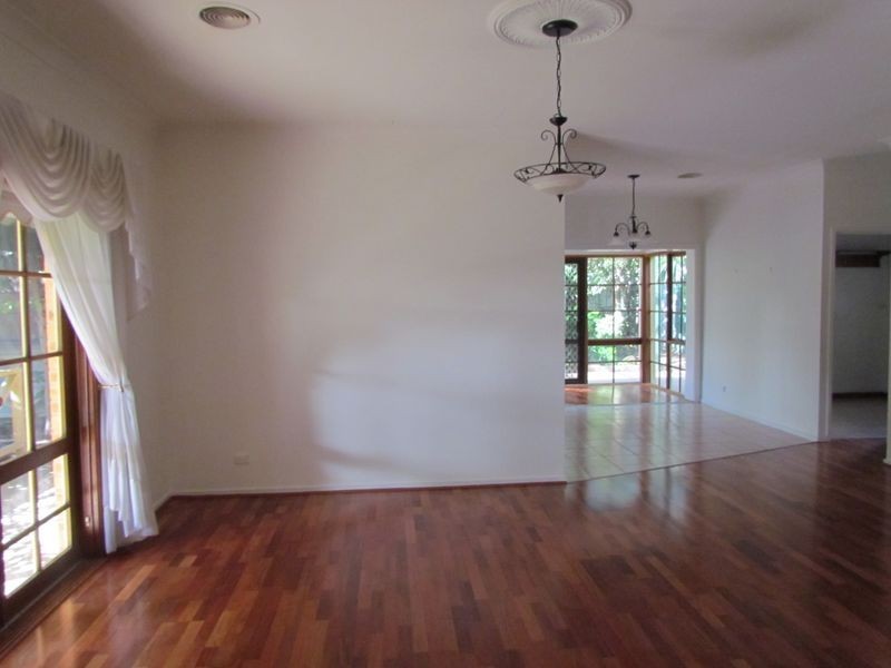 8 Cromwell Drive, Rowville VIC 3178