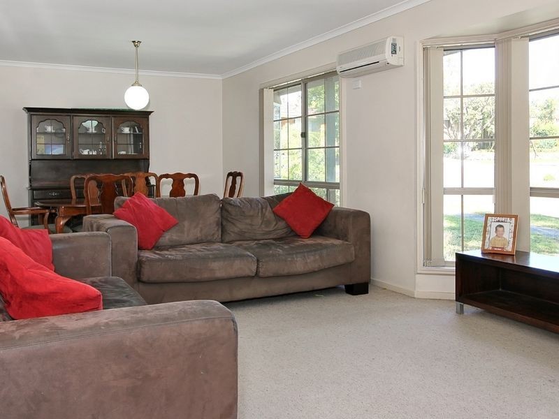 32 Stamford Crescent, Rowville VIC 3178