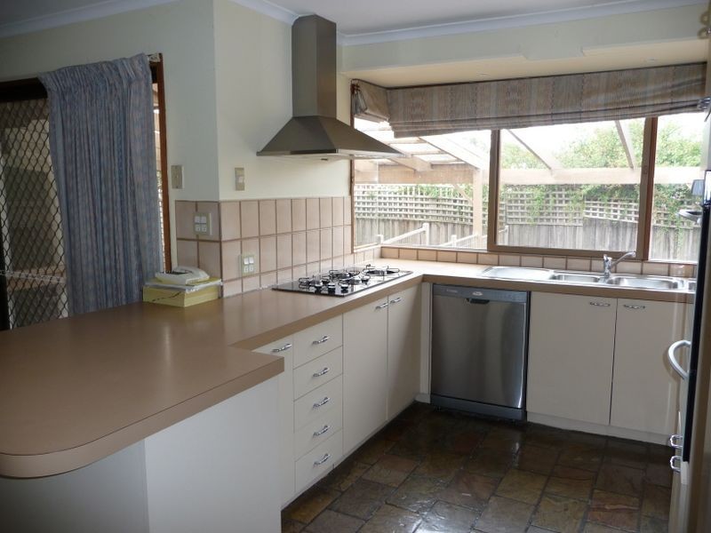 20 Bellfield Drive, Lysterfield VIC 3156