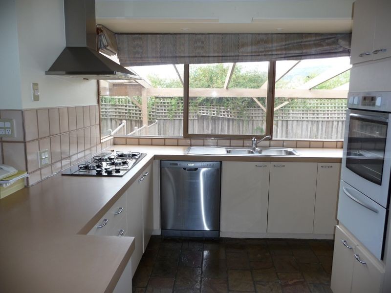 20 Bellfield Drive, Lysterfield VIC 3156