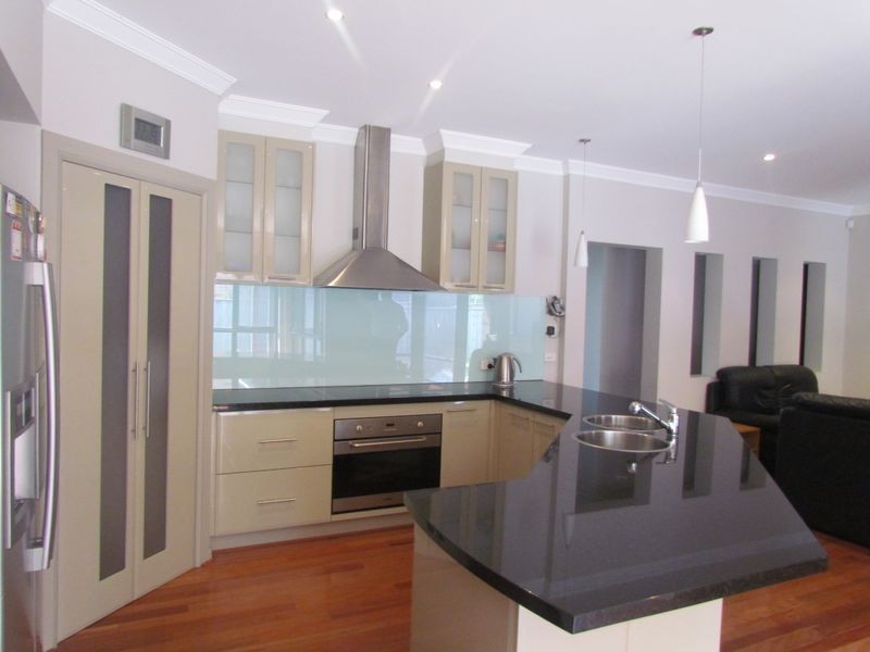 3 Regents Park Court, Rowville VIC 3178