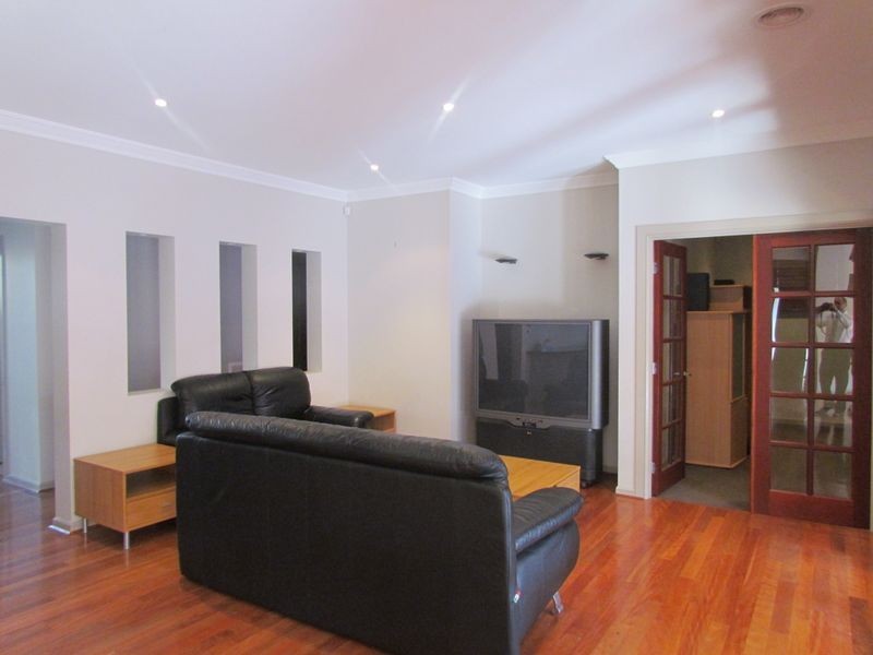 3 Regents Park Court, Rowville VIC 3178