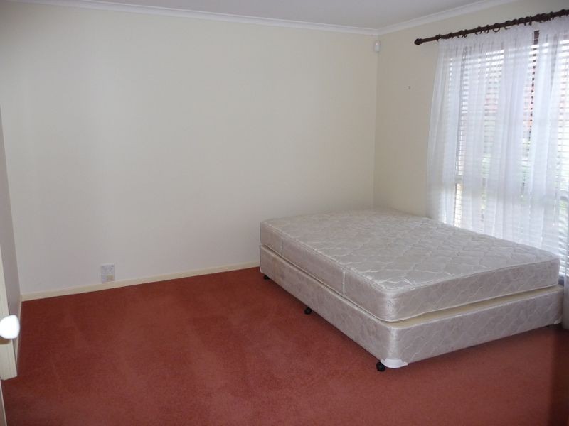 8 Sunrise Court, Lysterfield VIC 3156