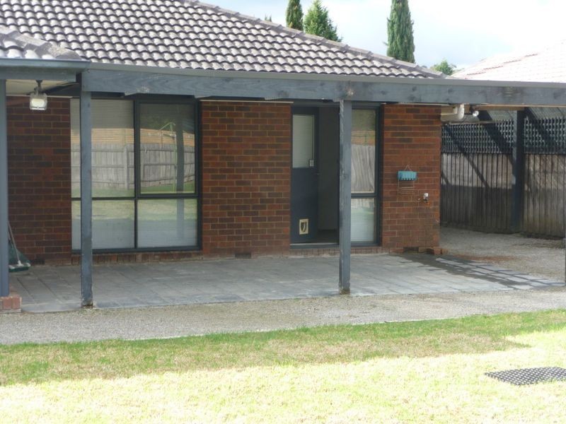 172 Waradgery Drive, Rowville VIC 3178