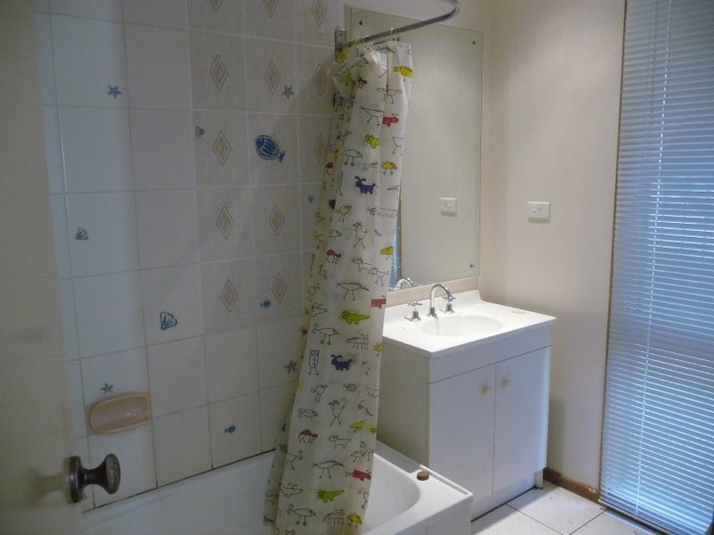 172 Waradgery Drive, Rowville VIC 3178