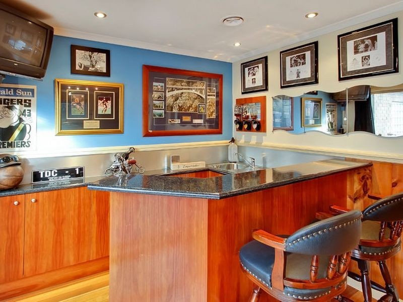 44 Lakeside Boulevard, Rowville VIC 3178