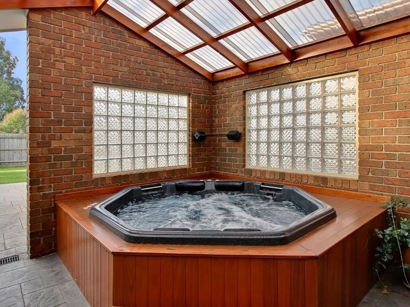 44 Lakeside Boulevard, Rowville VIC 3178