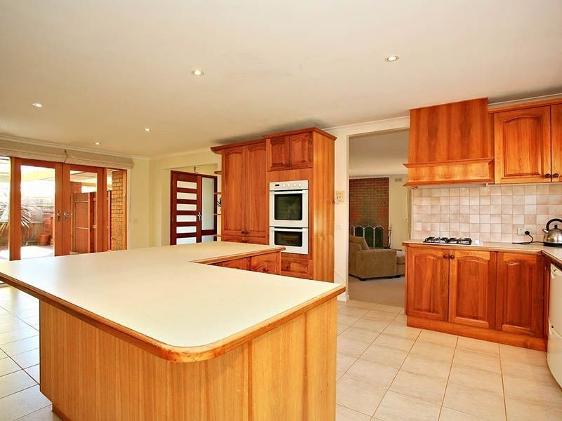 6 Everglades Court, Rowville VIC 3178