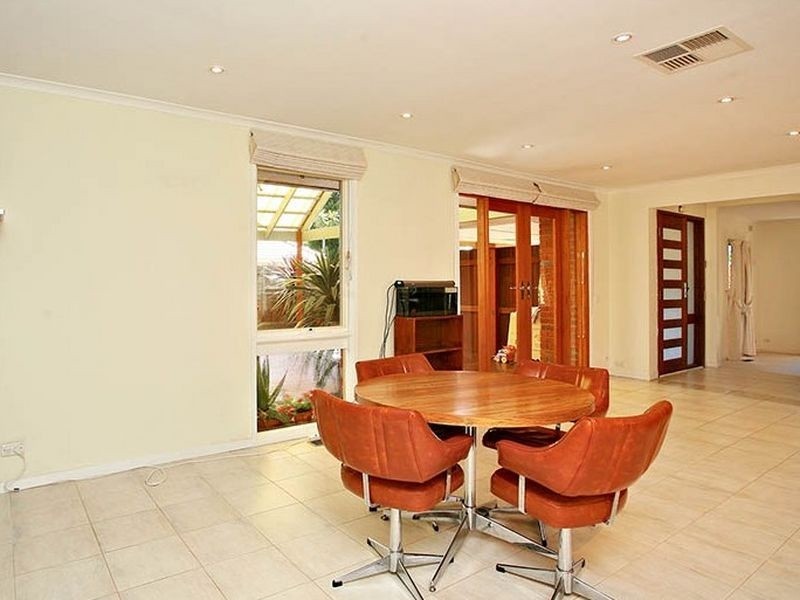 6 Everglades Court, Rowville VIC 3178