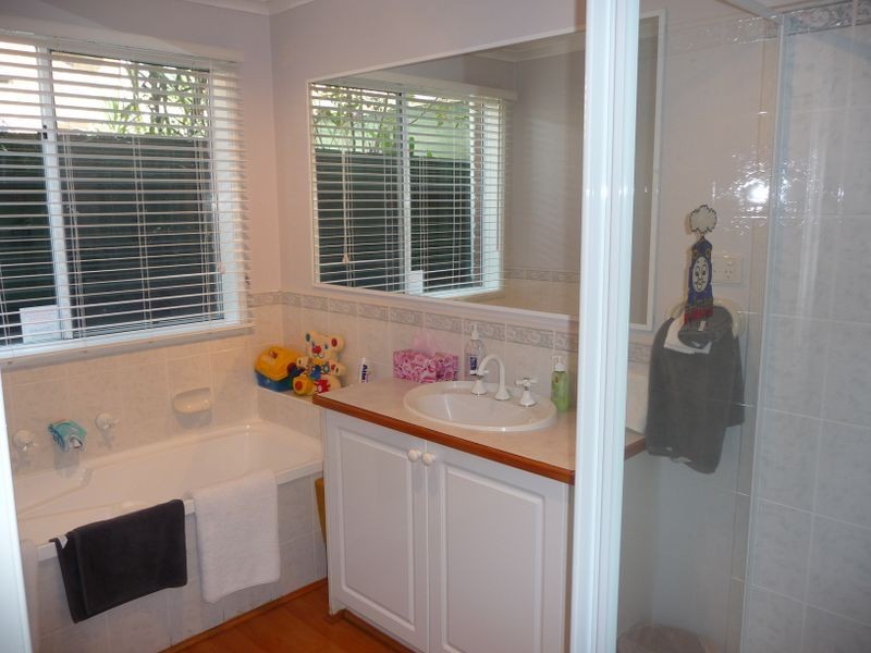 97 Quail Way, Rowville VIC 3178