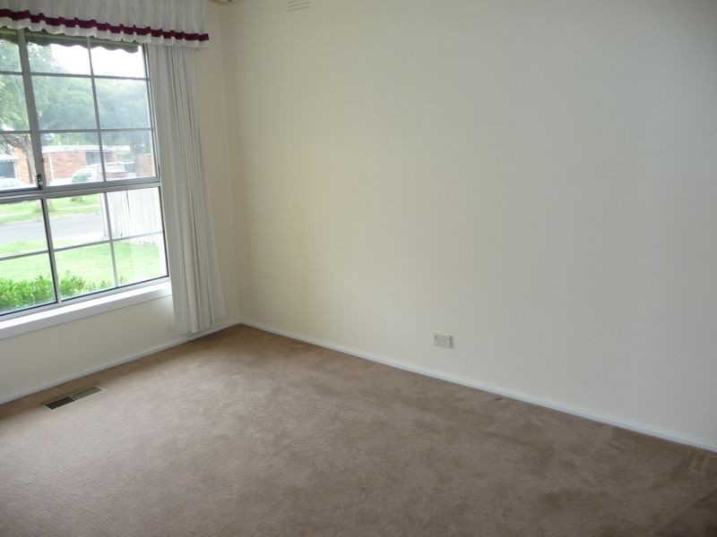 19 Stamford Crescent, Rowville VIC 3178