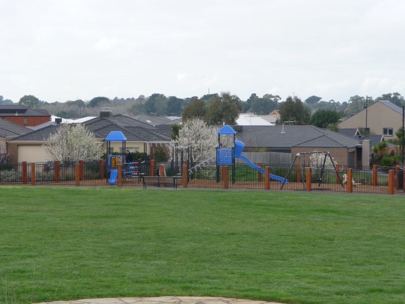 5/55-59 Fairholme Boulevard, Berwick VIC 3806