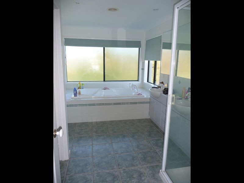 3 Parkside Boulevard, Ferntree Gully VIC 3156