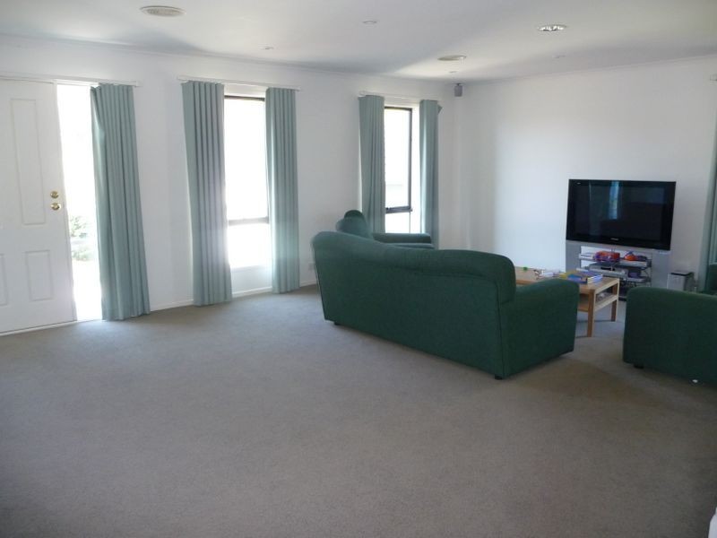 3 Parkside Boulevard, Ferntree Gully VIC 3156