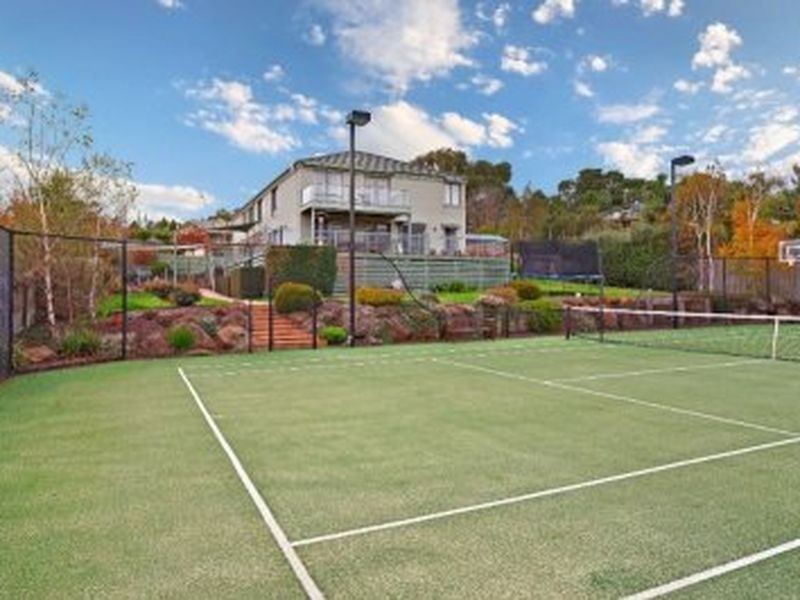 3 Parkside Boulevard, Ferntree Gully VIC 3156