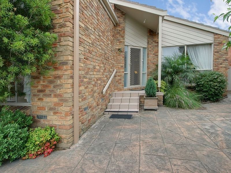 23 St John Place, Rowville VIC 3178