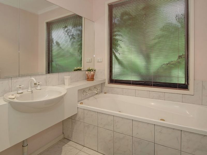 23 St John Place, Rowville VIC 3178