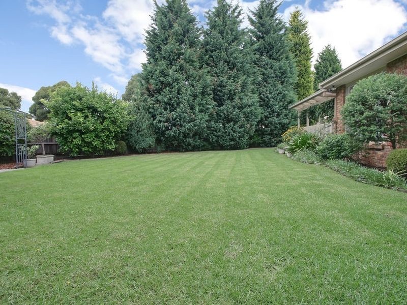 23 St John Place, Rowville VIC 3178