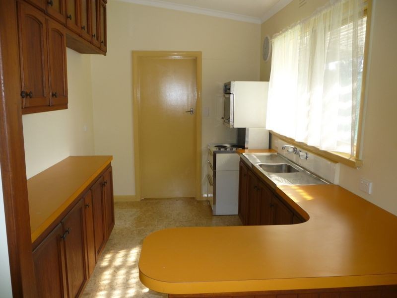 11 Cherrytree Rise, Knoxfield VIC 3180