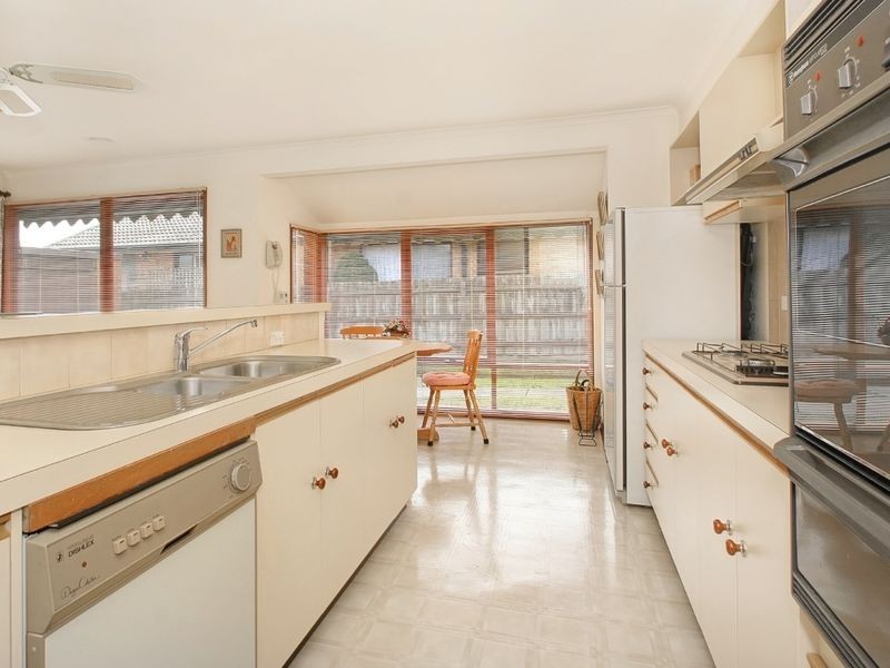 49 Dandelion Drive, Rowville VIC 3178