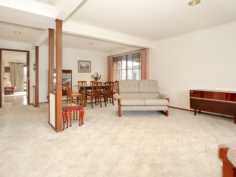 49 Dandelion Drive, Rowville VIC 3178