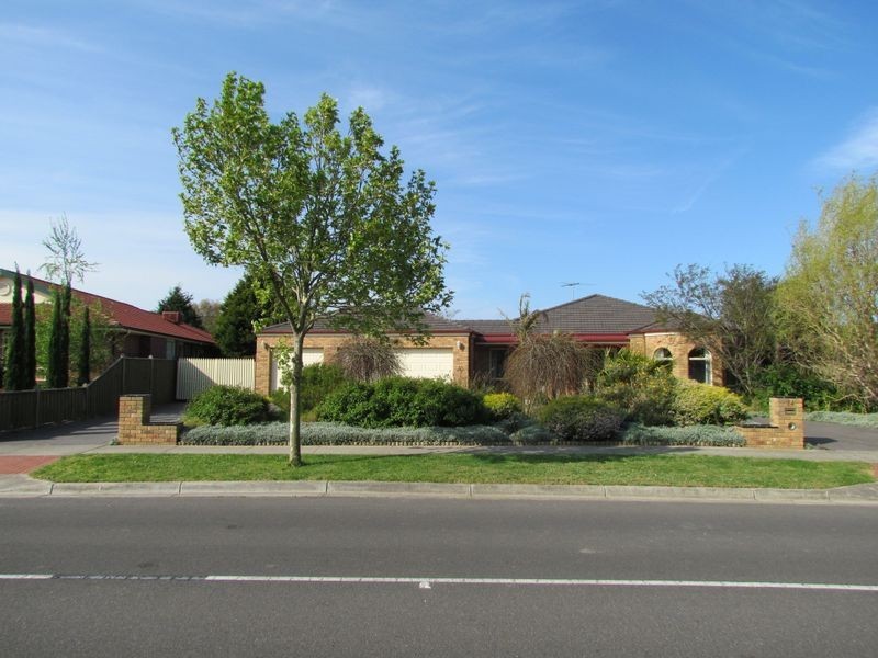 14 Grange Drive, Lysterfield VIC 3156