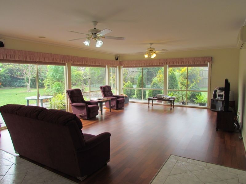 14 Grange Drive, Lysterfield VIC 3156