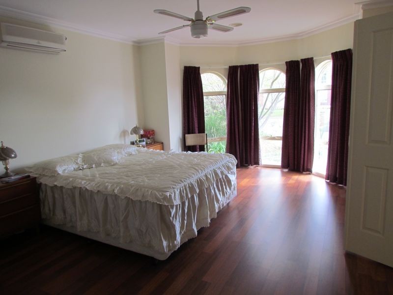 14 Grange Drive, Lysterfield VIC 3156