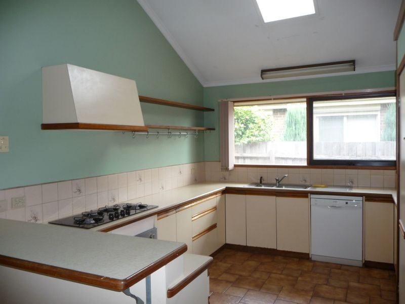 108 Dandelion Drive, Rowville VIC 3178