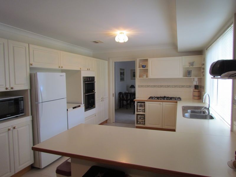 12 Roger Court, Rowville VIC 3178