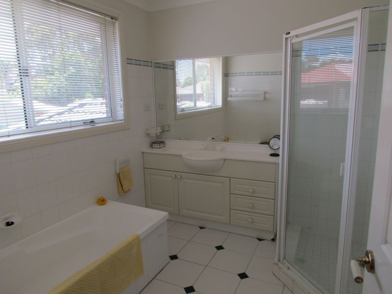 12 Roger Court, Rowville VIC 3178