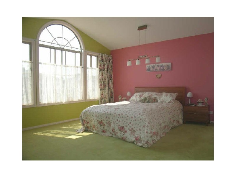 12 Jubilee Drive, Rowville VIC 3178