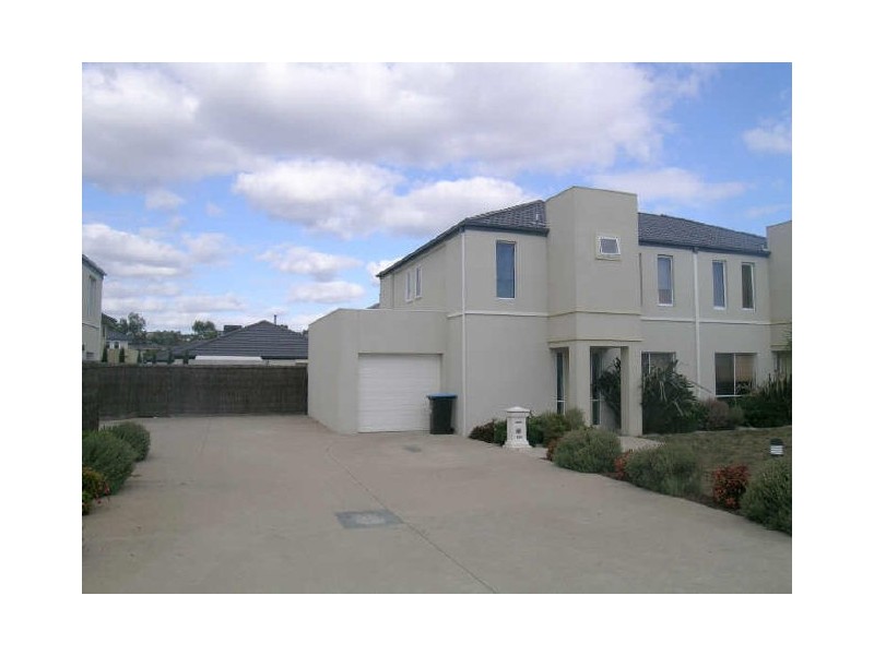 114 Sovereign Manors Crescent, Rowville VIC 3178