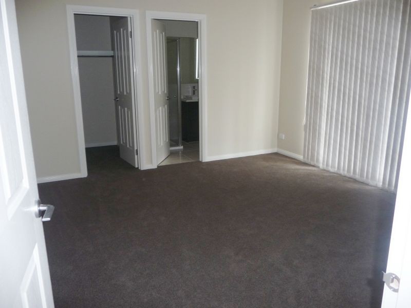 48 Jamieson Way, Berwick VIC 3806