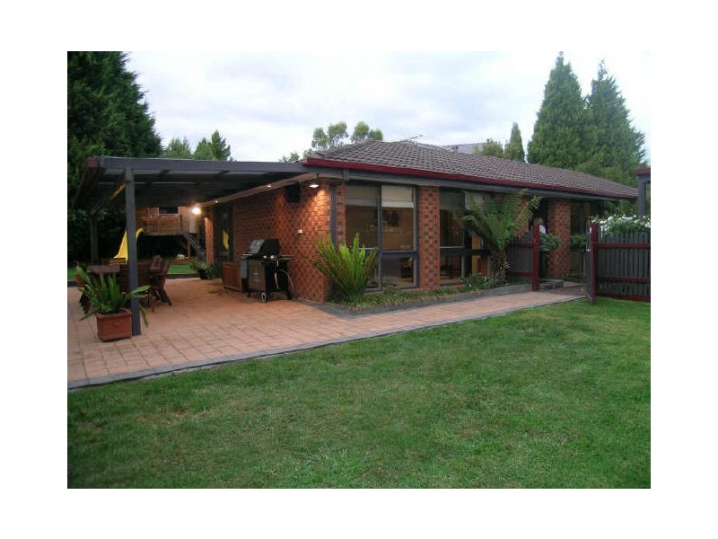 4 Hollyview Court, Rowville VIC 3178