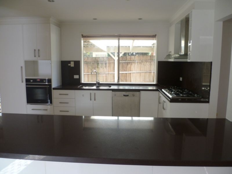 130 Waradgery Drive, Rowville VIC 3178