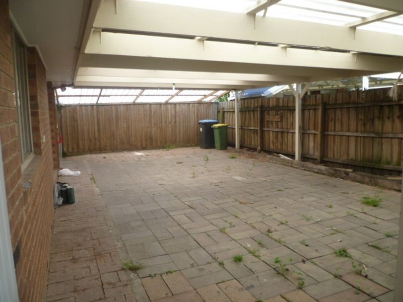 130 Waradgery Drive, Rowville VIC 3178