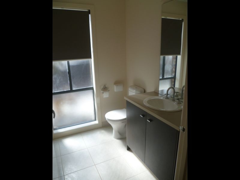 19 Monbulk Crescent, Rowville VIC 3178