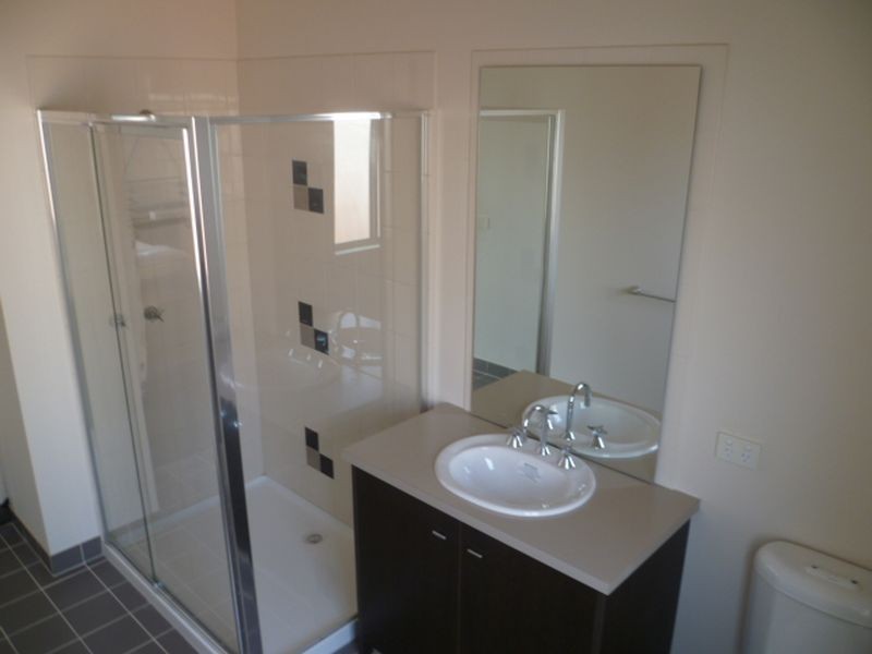 19 Monbulk Crescent, Rowville VIC 3178