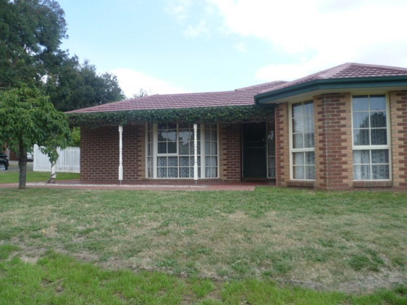 375 Dandelion Drive, Rowville VIC 3178