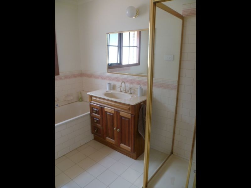 375 Dandelion Drive, Rowville VIC 3178