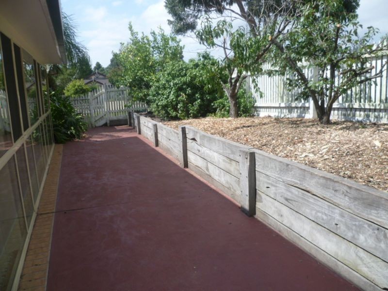 375 Dandelion Drive, Rowville VIC 3178