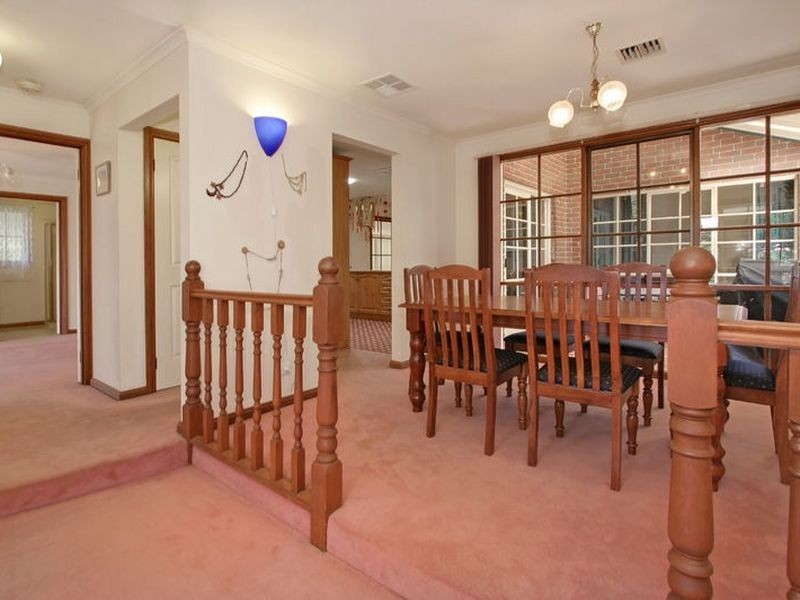 375 Dandelion Drive, Rowville VIC 3178