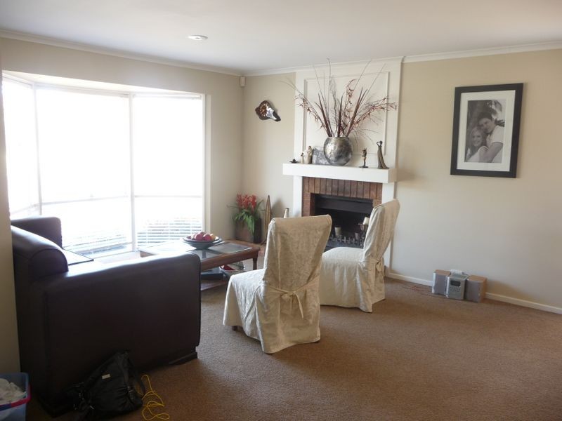 15 St John Place, Rowville VIC 3178