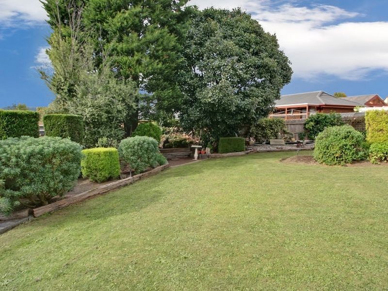 35 Cardinia Way, Rowville VIC 3178