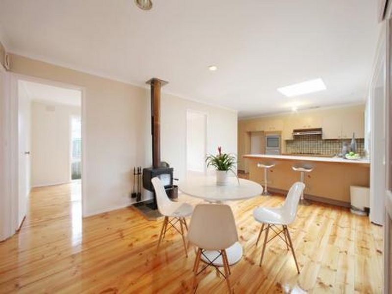 10 Bexsarm Crescent, Rowville VIC 3178