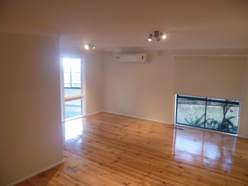 10 Bexsarm Crescent, Rowville VIC 3178