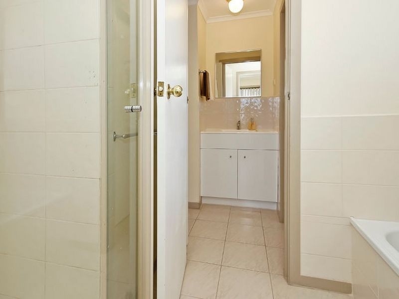 12 Eildon Parade, Rowville VIC 3178