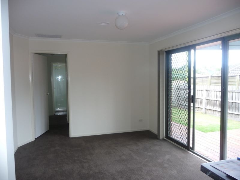 2/28A Drummond Crescent, Rowville VIC 3178